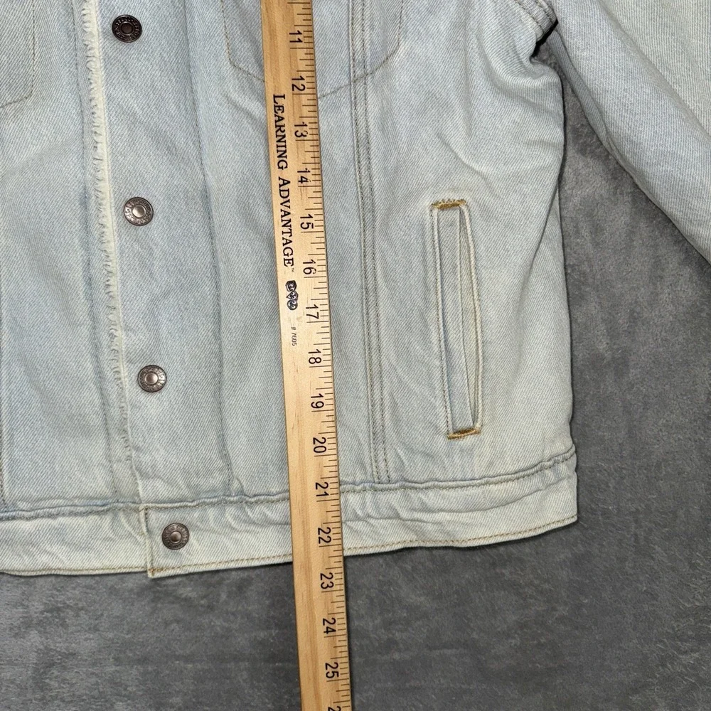 Levi's Women's Sherpa Lined Trucker Jacket Size L Blue Denim‎ Vintage Look